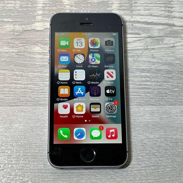 Apple iPhone SE 1st Gen 2016 - Unlocked, 64 GB, Grey, A1662