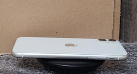 Mint
													Apple iPhone 11 - Unlocked, White, 64 GB, A2111, photo 5 of 7