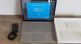 Mint
													Microsoft Surface Laptop - Silver, 128 GB, 8 GB, photo 3 of 10
