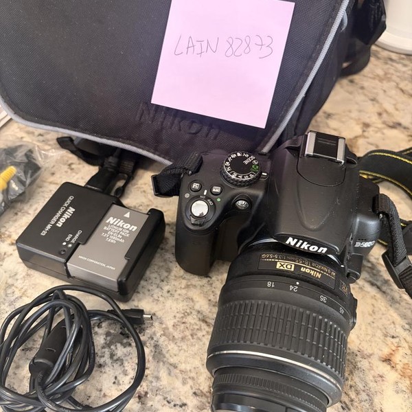 Nikon D5000