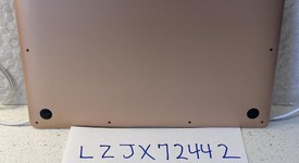 Good
													MacBook Air 2020 - 13" - I7, Gold, 256 GB, 8 GB, photo 3 of 11