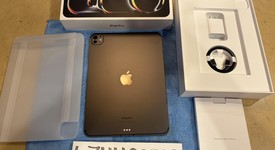 Mint
													Apple iPad Pro 11" (M4) 2024 - Unlocked, Black, 512 GB, 8 GB, A2837, Standard Glass, photo 1 of 7