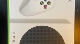 Mint
													Xbox Series S (2020) - White, 512 GB, photo 5 of 13