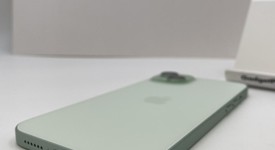 Mint
													Apple iPhone 15 Plus - Unlocked, Green, 128 GB, A2847, photo 4 of 6