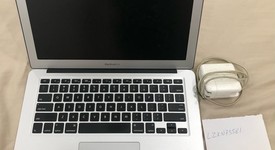 Good
													MacBook Air 2017 - 13" - I7, Silver, 256 GB, 8 GB, photo 2 of 5