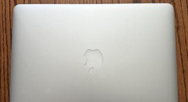 Good
													MacBook Air 2017 - 13" - I5, Silver, 512 GB, 8 GB, photo 4 of 9