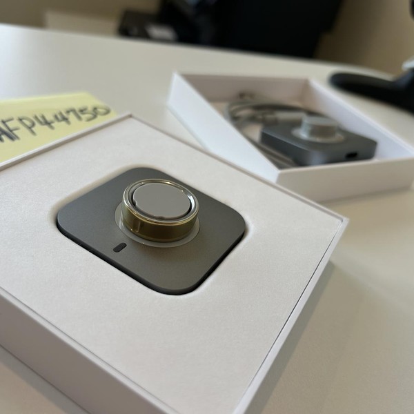 Oura Ring Gen 4 - Gold, Size 9