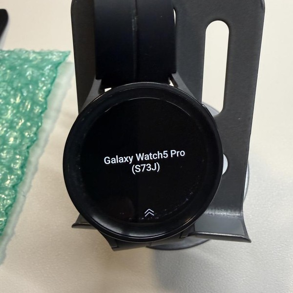 Samsung Galaxy Watch5 Pro - Unlocked, Black, 45mm