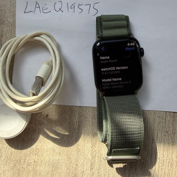Apple Watch Series 9 45mm - Unlocked, Midnight, A2984 - Cellular, Aluminum