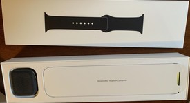 Mint
													Apple Watch Series 4 44mm - AT&T, Gray, A1976 - Cellular, Aluminum, photo 2 of 3