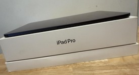 Mint
													Apple iPad Pro 11" (M4) 2024 - Unlocked, Black, 256 GB, 8 GB, A2837, Standard Glass, photo 4 of 14