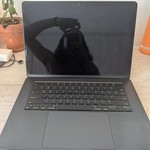 Good MacBook Air 2023 (M2) - 15 inch - 512 GB, Midnight, 8 GB, Apple M2