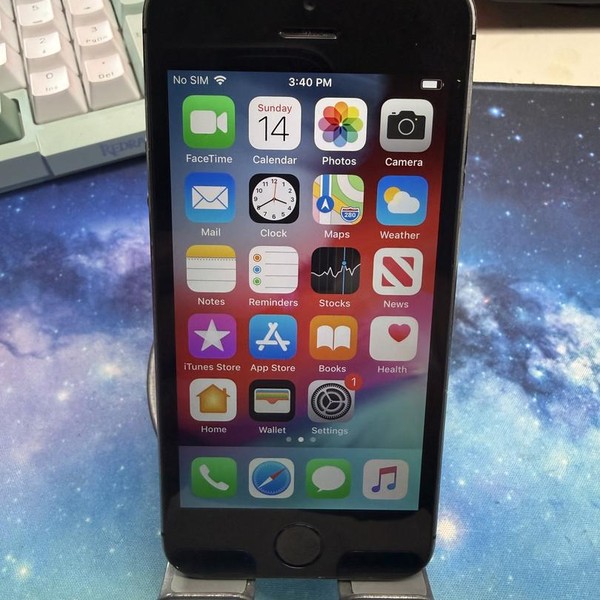 Apple iPhone 5S - Unlocked, 16 GB, Gray, A1453