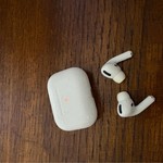 Used Apple AirPods Pro - Wireless Case