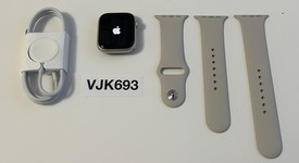 Mint
													Apple Watch Series 7 45mm - Unlocked, Starlight, A2477 - Cellular, Aluminum, photo 1 of 6