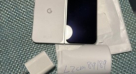 Mint
													Google Pixel 9 Pro Fold - Unlocked, Porcelain, 512 GB, GGH2X, photo 4 of 7