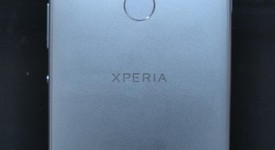 Mint
													Sony Xperia XA2 - Unlocked Non-US, Silver, photo 4 of 6