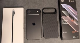 Mint
													Apple iPhone Air - Unlocked, Space Black, 256 GB, A3260, photo 1 of 8