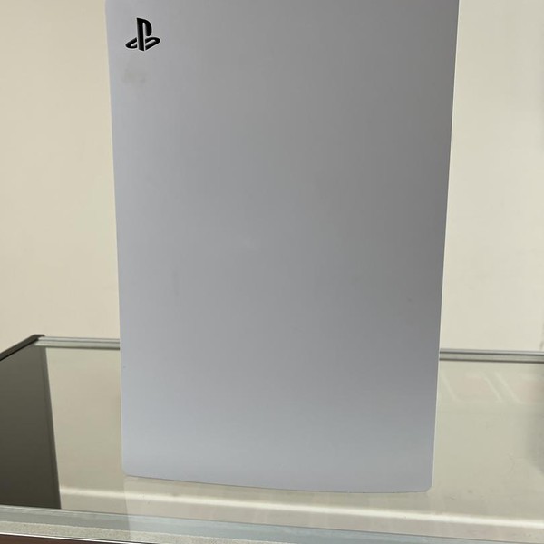 PlayStation 5 Standard Edition (2020) - 825 GB, White, Standard Edition