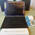 Good Apple iPad Pro 10.5 inch - Unlocked, 64 GB, Gray