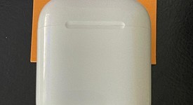 Used
													Apple AirPods 2nd Gen - Lightning Case, photo 2 of 5