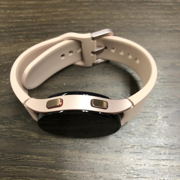 Samsung Galaxy Watch4 - Unlocked, Gold, 40mm