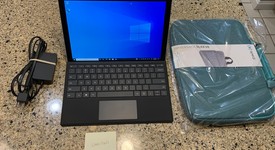 Good
													Microsoft Surface Pro 6 - Wi-Fi, Silver, 256 GB, 8 GB, photo 1 of 9