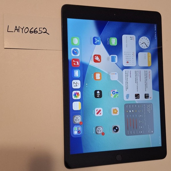 Apple iPad (8th Gen) - Unlocked, 32 GB, Gray, A2428