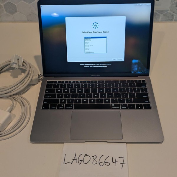 MacBook Air 2018 - 13 inch - 128 GB, Gray, 8 GB, Intel Core i5