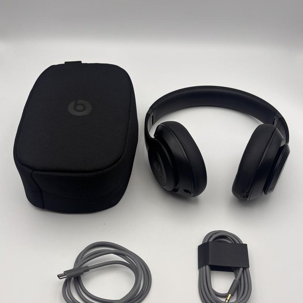 Beats Studio Pro - Black