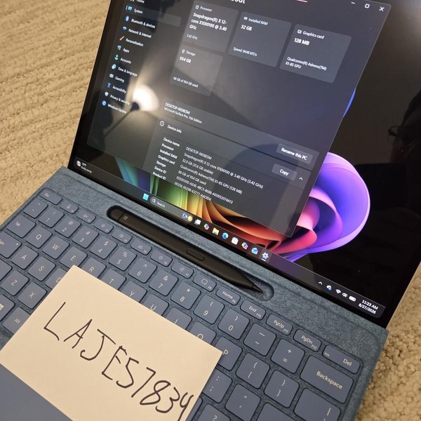 Microsoft Surface Pro 11 - 1 TB, Platinum, 32 GB, Snapdragon X Elite