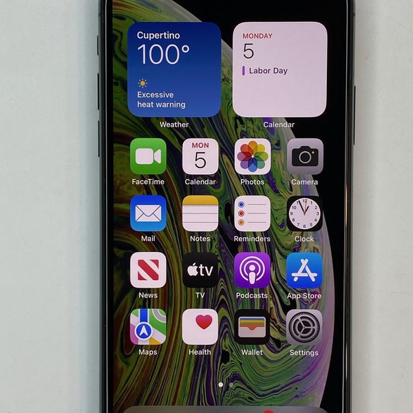 Apple iPhone Xs - Unlocked, 64 GB, Gray, A1920