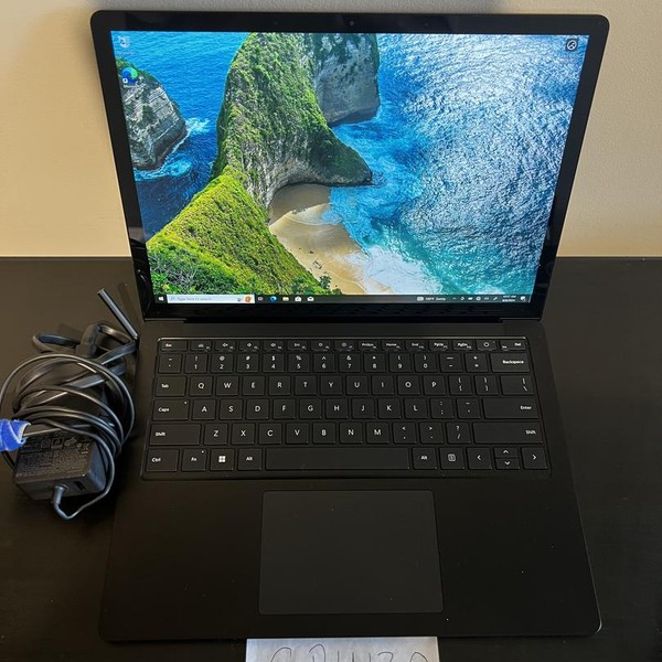 Microsoft Surface Laptop 5 - 512 GB, Black, 16 GB, Intel Core i7, 13.5 inch