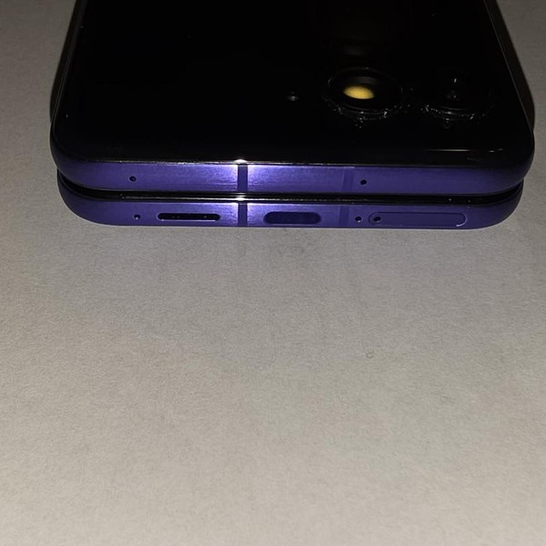 Motorola Razr Ultra (2026) - Unlocked, 512 GB, PANTONE Orient Blue