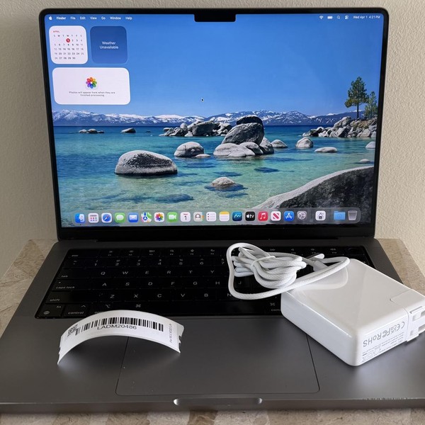 MacBook Pro 2021 - 14 inch - 1 TB, Gray, 32 GB, Apple M1 Pro 8-core