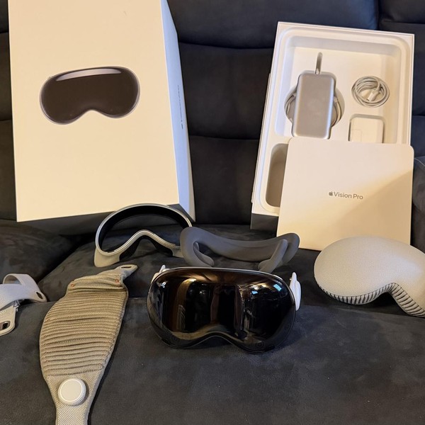 Apple Vision Pro - 256 GB
