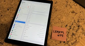 Good
													Apple iPad Pro 12.9" 1st Gen 2015 - Unlocked, Gray, 128 GB, A1652, 1st Gen 2015, photo 2 of 17