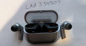 Used
													Samsung Galaxy Buds3 Pro - Silver, photo 3 of 6