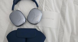 Used
													Apple AirPods Max - Sky Blue, photo 1 of 4