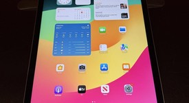 Good
													Apple iPad Pro 12.9" 2nd Gen 2017 - Unlocked, Gray, 512 GB, photo 2 of 7