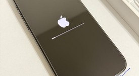 Mint
													Apple iPhone 16 Pro Max - Unlocked, Black, 512 GB, A3084, photo 4 of 9