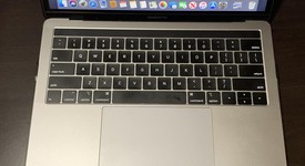 Mint
													MacBook Pro 2018 (With Touch Bar) - 13" - I7, Gray, 512 GB, 16 GB, photo 3 of 14