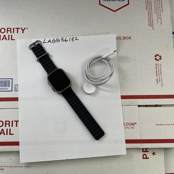 Apple Watch Ultra 49mm - Unlocked, Titanium, A2622
