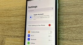 Mint
													Apple iPhone SE 3rd Gen 2022 - Unlocked, Starlight, 128 GB, A2595, photo 3 of 12