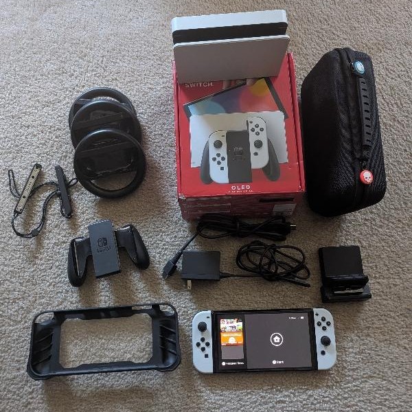 Nintendo Switch - OLED - 64 GB, White