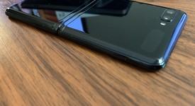 Good
													Samsung Galaxy Z Flip - AT&T, Black, 256 GB, 8 GB, SM-F700U, photo 4 of 5