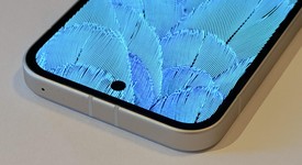 Mint
													Google Pixel 9a - Unlocked, Porcelain, 128 GB, 8 GB, photo 3 of 6