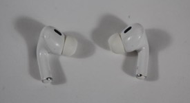 Used
													Apple AirPods Pro - Wireless Case, photo 3 of 5