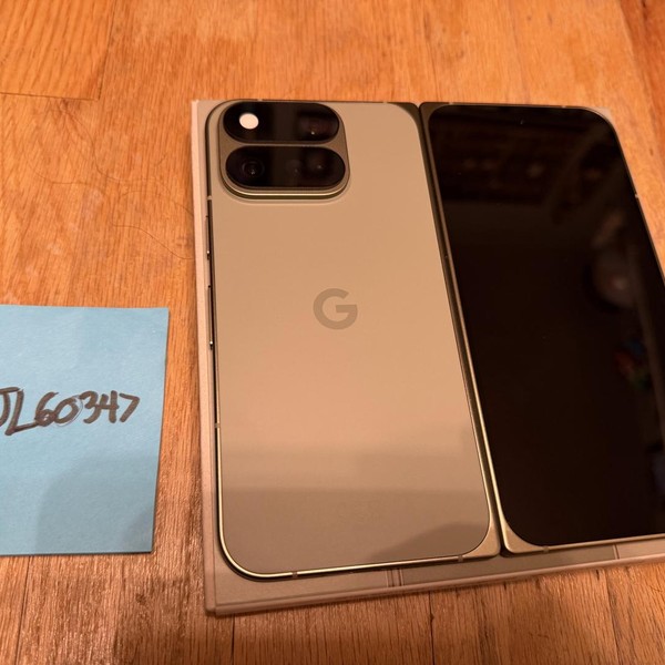 Google Pixel 11 Pro Fold - Unlocked, 256 GB, Olive, 16 GB, GZDQ6