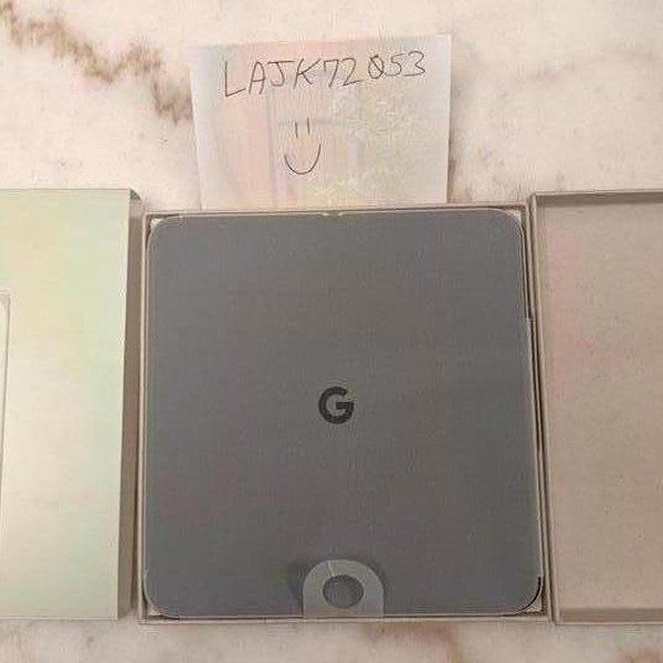 Google Pixel 10 Pro Fold - Unlocked, 512 GB, Jade, GU0NP